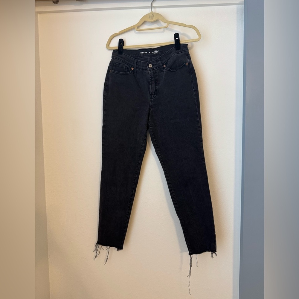 Old Navy Women's Weathered Black OG Straight Leg Ankle High Rise Jeans- Size 4